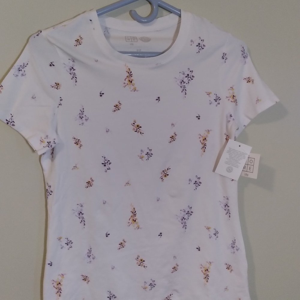 3 Pack of CORE LIFE Organic Cotton TShirts. Size Small